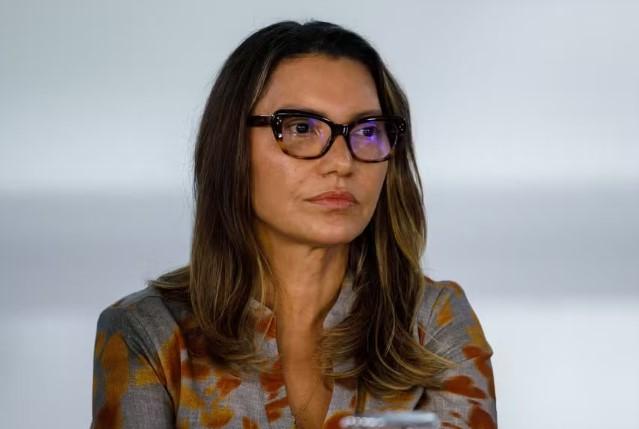 Oposição apresenta projeto para barrar decreto de Lula que amplia poderes de Janja no Planalto