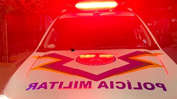 PM prende um e apreende menor após roubo de celulares em boate no centro de Porto Velho