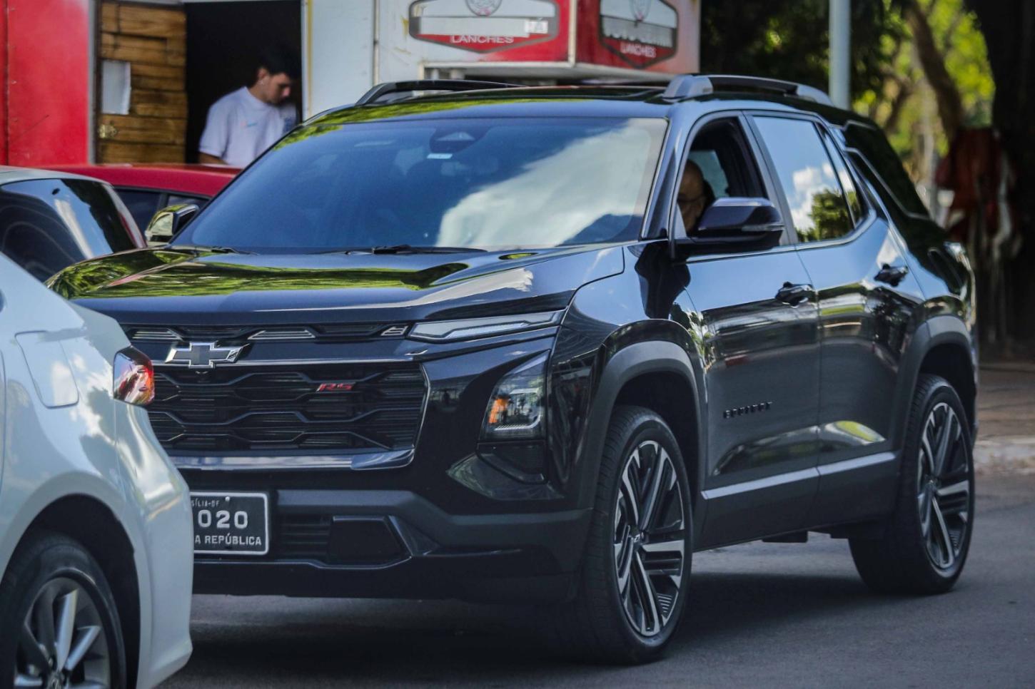 TCU investiga Senado por aluguel de SUVs de luxo com teto solar que custam R$ 796 mil por mês