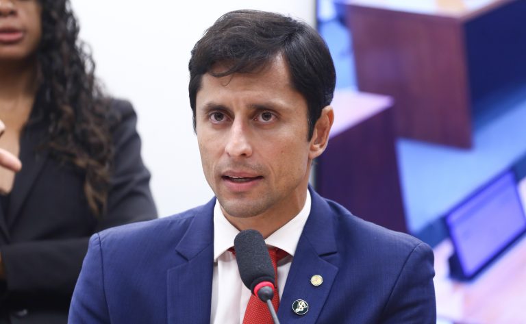 Comissão aprova novas regras para BPC e autoriza uso de videoconferência em avaliações