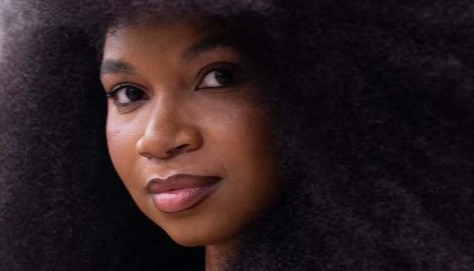 Guinness reconhece novo maior cabelo afro de 1,90m; veja