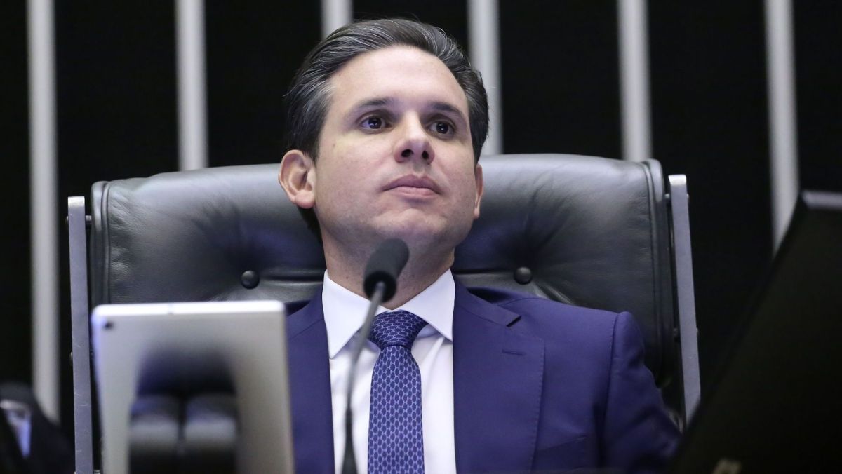 Oposição faz apelo a Hugo Motta por votação da anistia