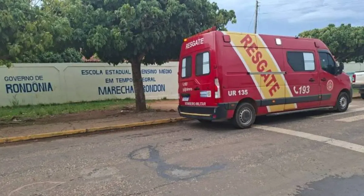 Professora desmaia em escola e é socorrida pelo Corpo de Bombeiros em RO