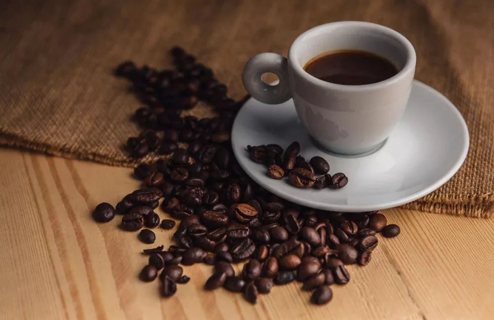 Preço do café pode continuar caindo em 2026, mas não vai ficar barato