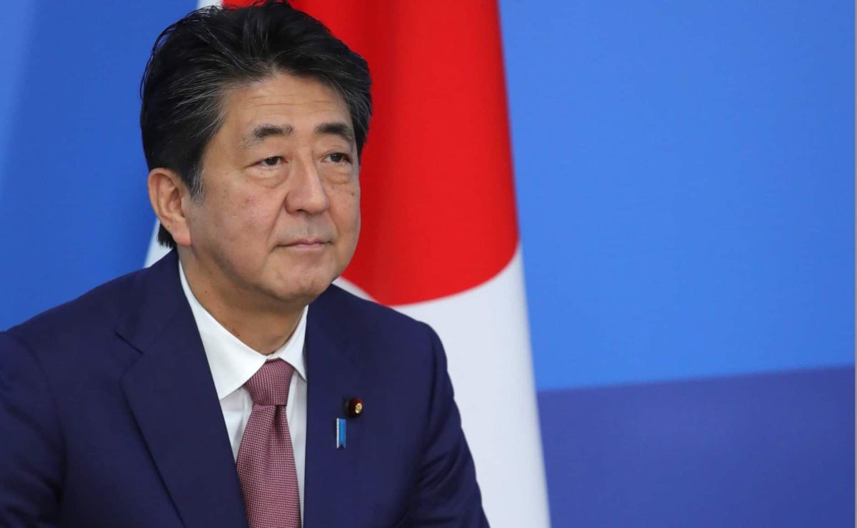 Homem que assassinou o ex-premiê do Japão é condenado à prisão perpétua