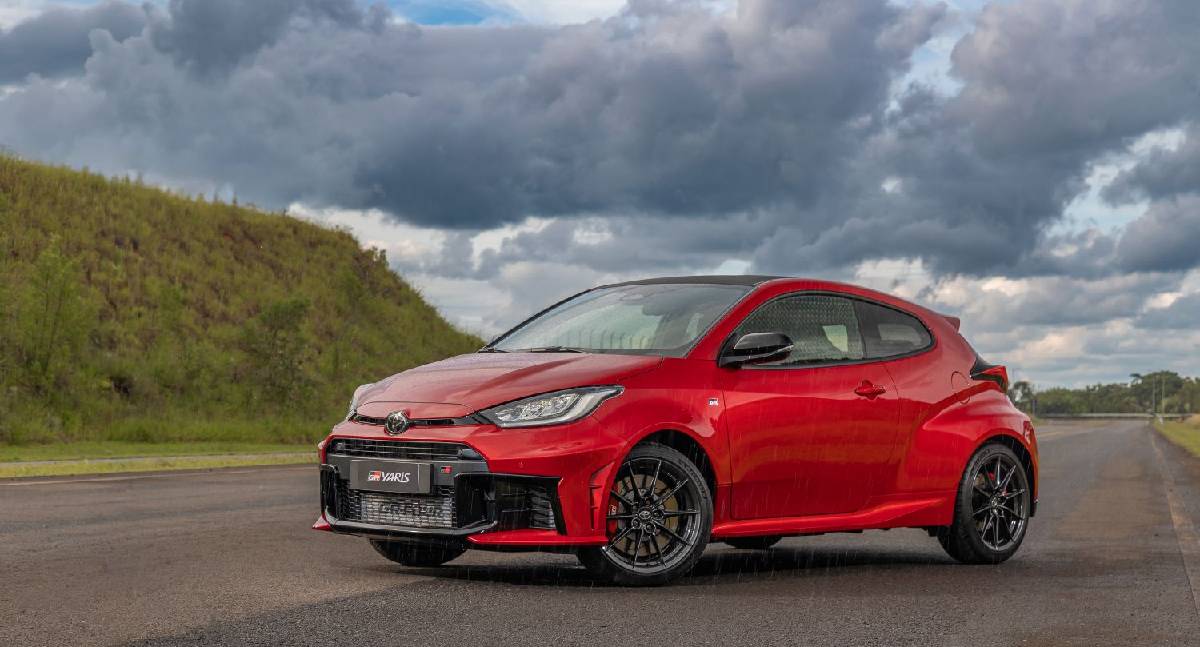 Toyota GR Yaris estreia no Brasil com motor turbo de 304 cavalos