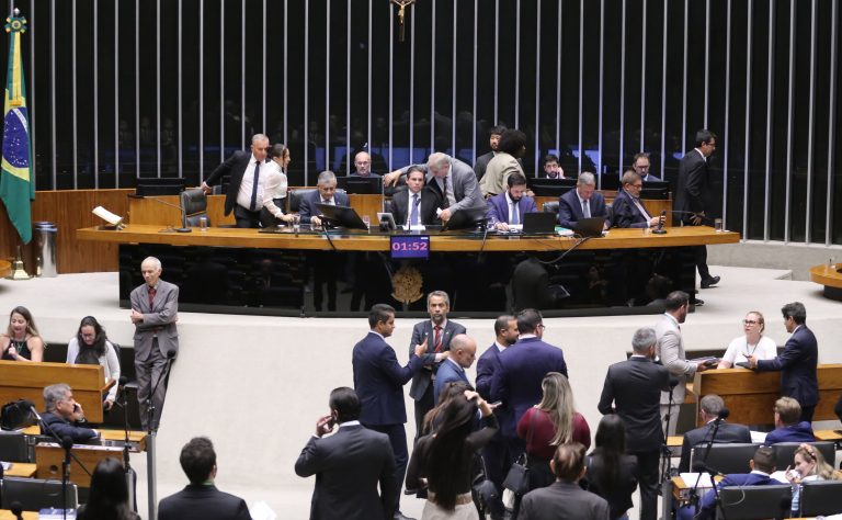 Câmara aprova autorização para estabelecimento comercial divulgar imagens de pessoas flagradas cometendo crime