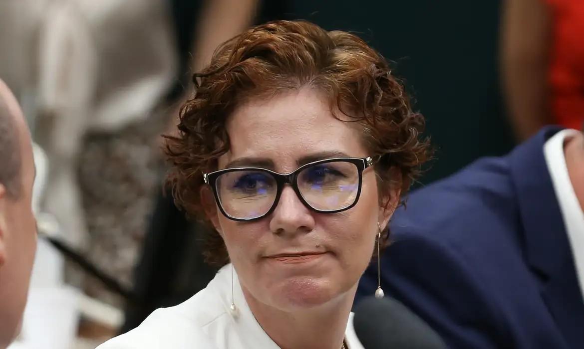 Justiça italiana autoriza extradição da ex-deputada Carla Zambelli