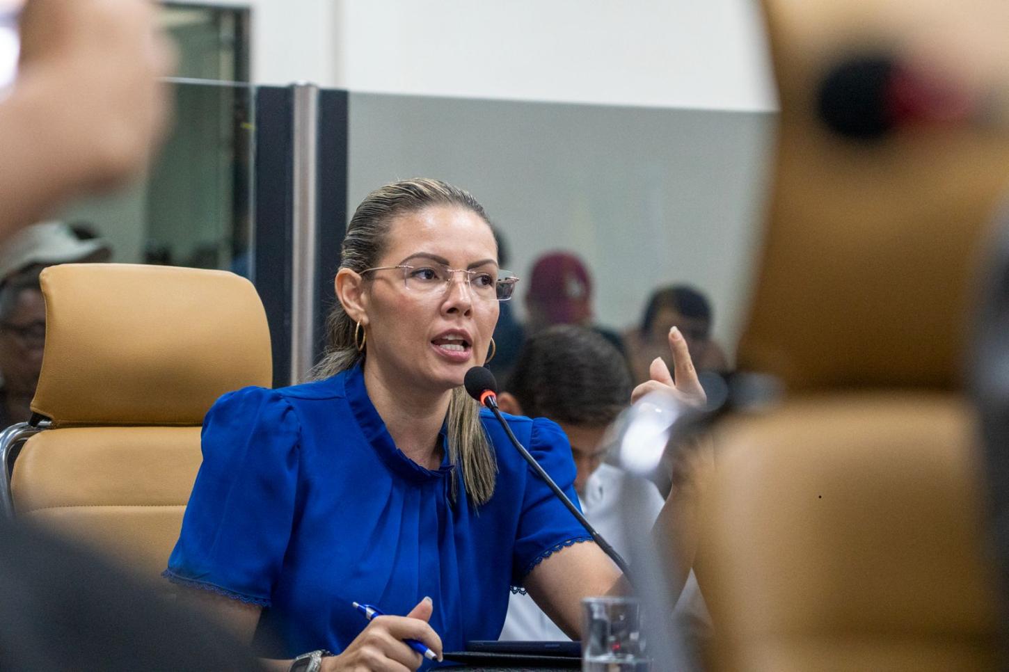 Vereadora Sofia Andrade pede esclarecimentos sobre contrato de R$ 2 milhões para evento de tecnologia em Porto Velho