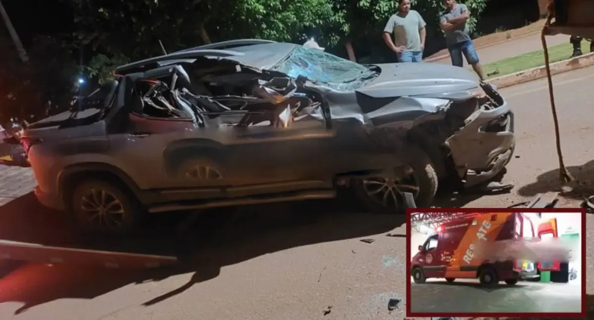 Caminhonete fica destruída após bater em caminhão em Rolim