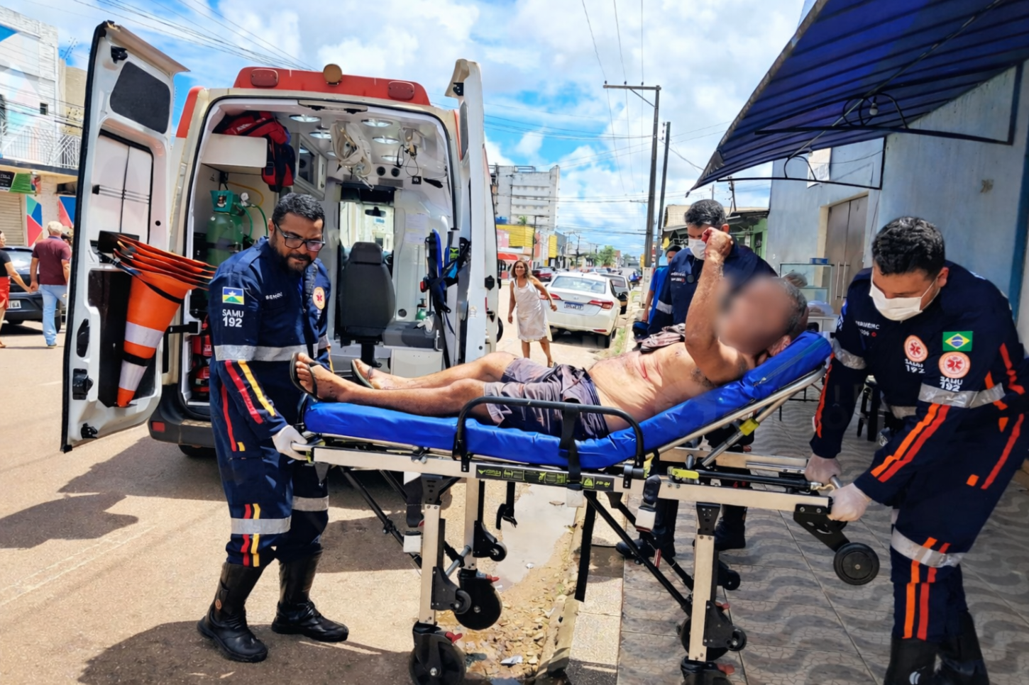 Homem é esfaqueado após discussão ao lado do Mercado KM 1, em Porto Velho