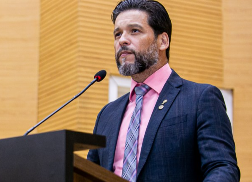 Delegado Camargo cobra redução da fila para atendimento infantil especializado em Rondônia
