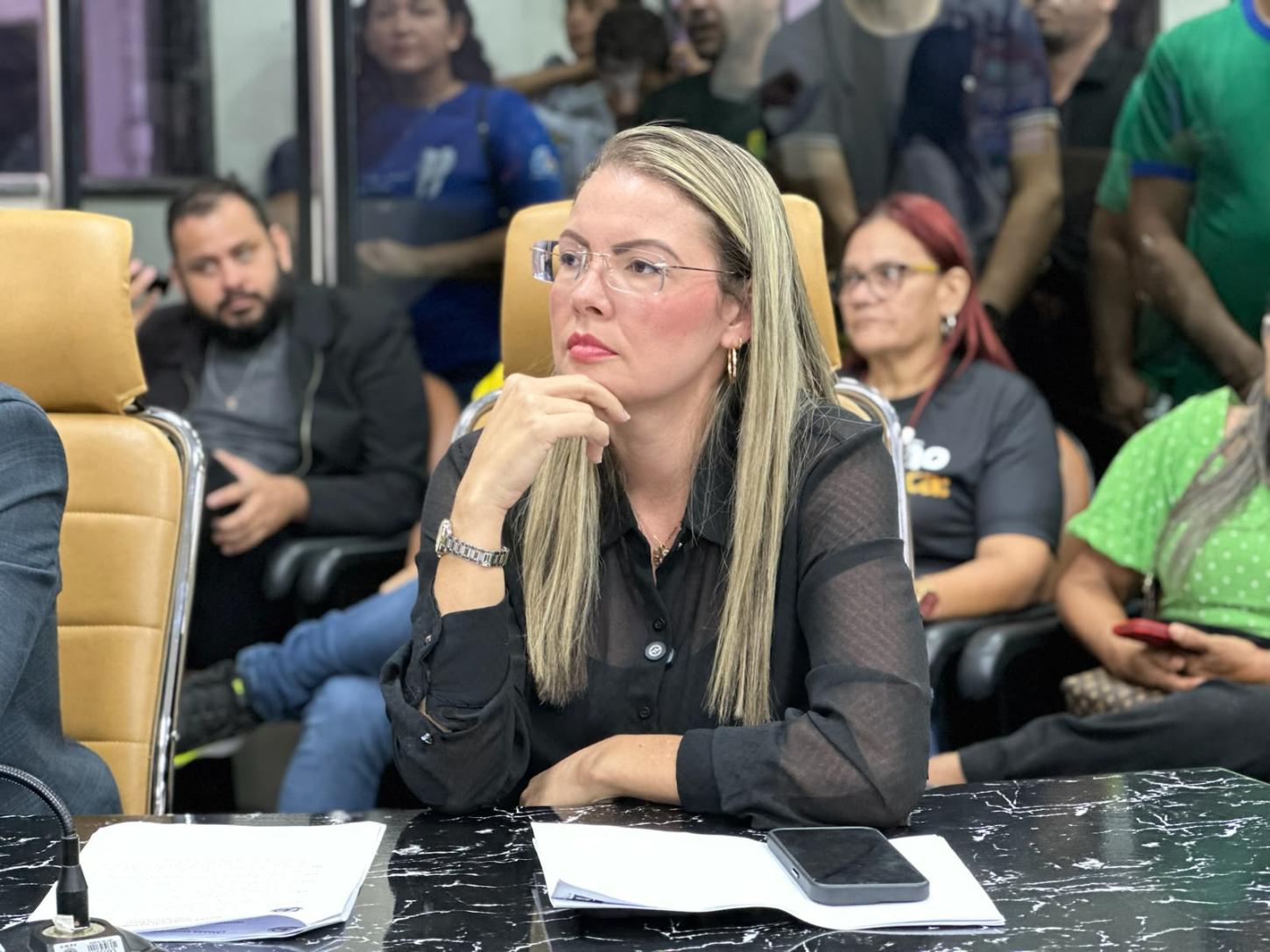 Vereadora Sofia Andrade cobra explicações sobre falta de medicamentos nas unidades de saúde de Porto Velho