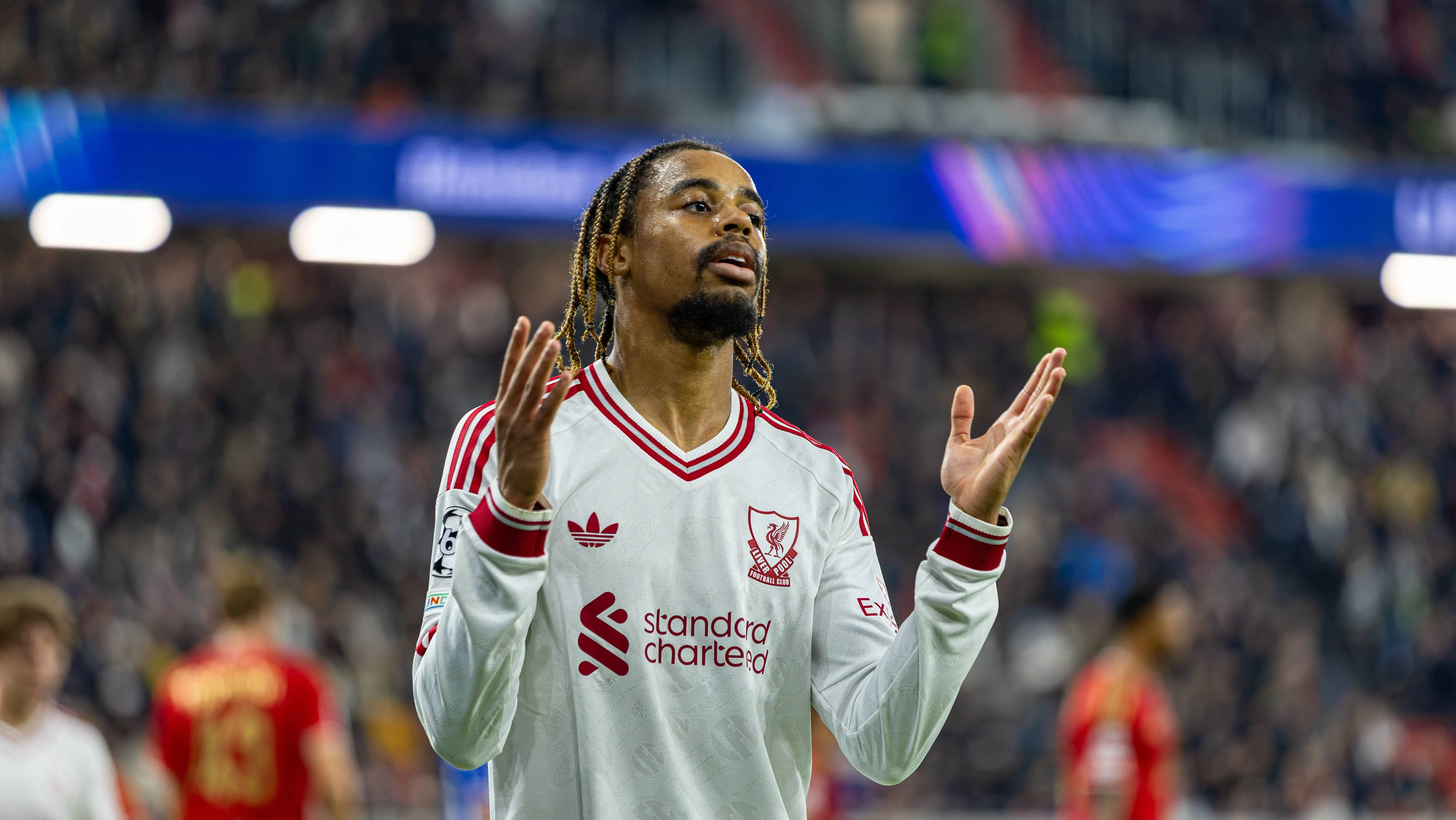 ‘A Premier League é menos tática’: Bradley Barcola fala sobre sua adaptação ao Liverpool