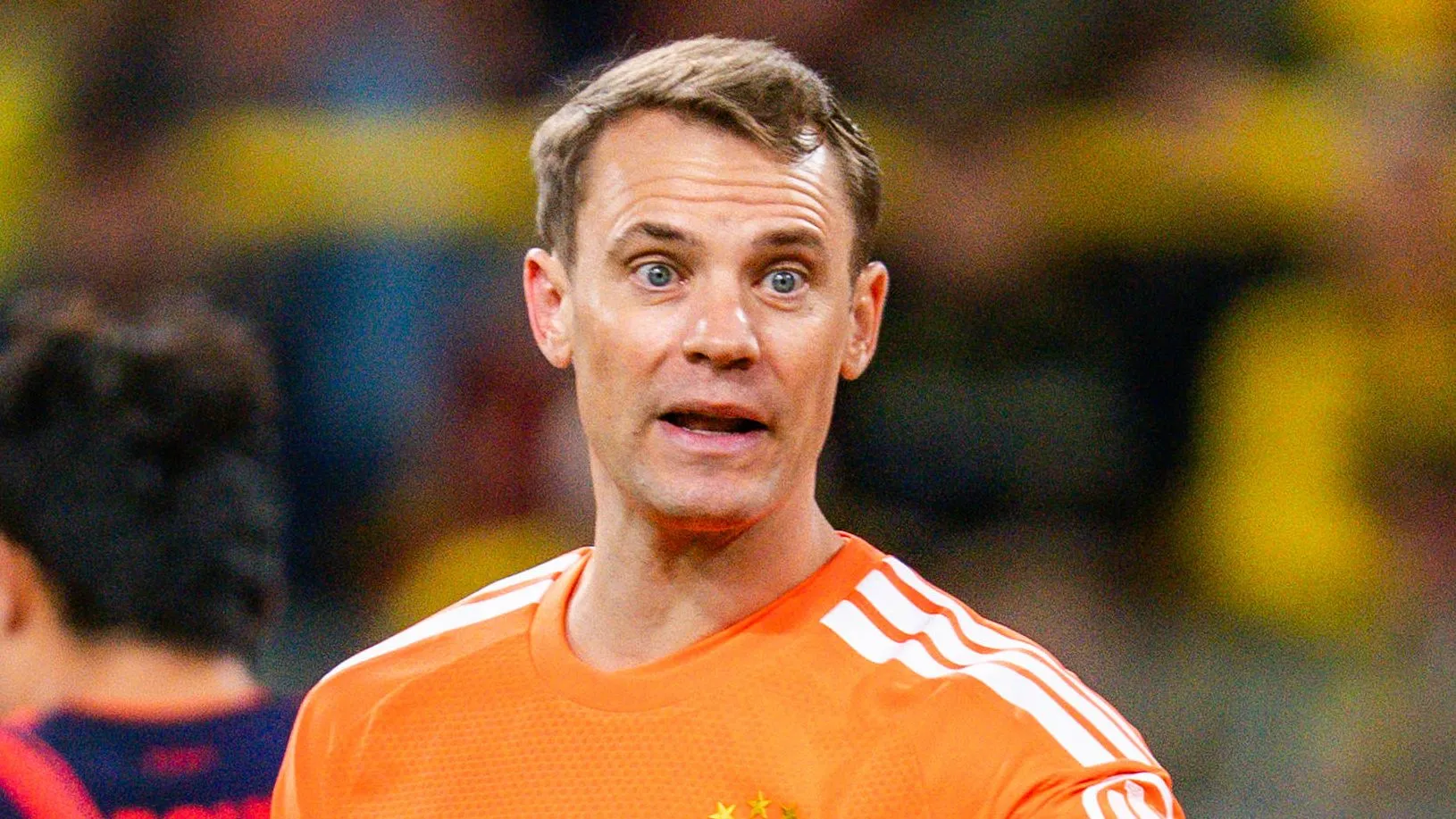 Erro de Neuer aumenta pressão por sucessão no Bayern e reacende debate na Alemanha