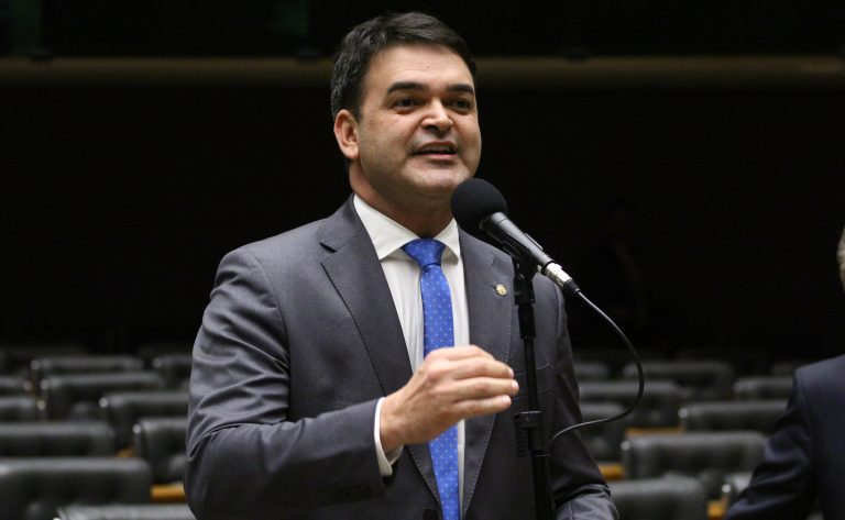 Relator defende perdão a dívidas de microempreendedores individuais; acompanhe